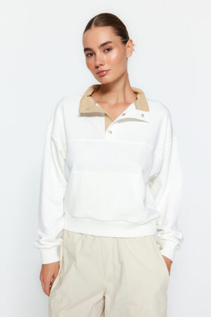 Trendyol Ecru Regular/Normal Fit Snap Stitch Detail High Neck Thick Knitted Sweatshirt Trendyol Ecru Regular/Normal Fit Snap Stitch Detail High Neck Thick Knitted Sweatshirt