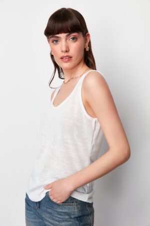 Trendyol Ecru Relaxed/Comfortable Fit Pool Neck Back Detailed Knitted Blouse Trendyol Ecru Relaxed/Comfortable Fit Pool Neck Back Detailed Knitted Blouse