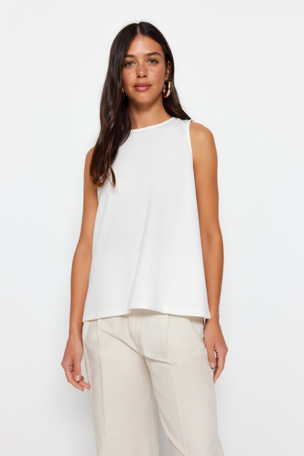 Trendyol Ecru Sleeveless Regular/Normal Fit Crew Neck Crepe Knitted Blouse