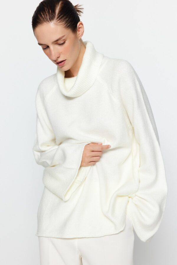 Trendyol Ecru Soft Texture Turtleneck Wide Pattern Knitwear Sweater