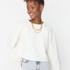 Trendyol Ecru Thick Fleece Comfort Cut Crop Sleeve Printed Knitted Sweatshirt