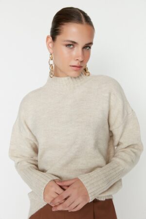Trendyol Ecru Wide Fit Soft Textured Basic Knitwear Sweater Trendyol Ecru Wide Fit Soft Textured Basic Knitwear Sweater