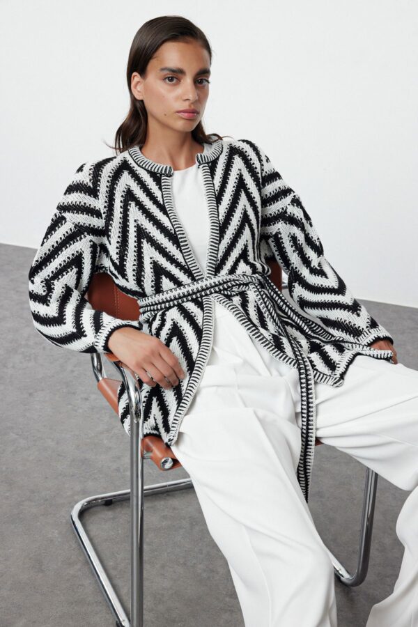 Trendyol Ecru Wide Pattern Zigzag Patterned Belted Wide Pattern Knitwear Cardigan