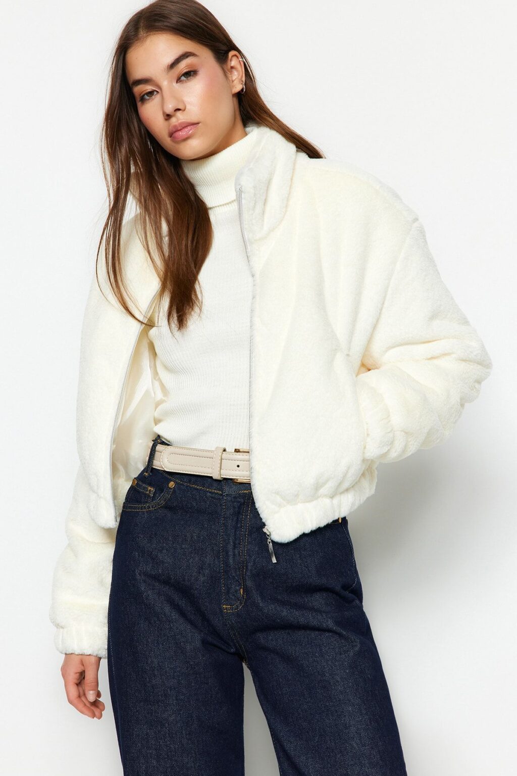 Trendyol Ecru plüss crop kabát