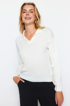 Trendyol Ecru póló nyakú kötöttáru pulóver