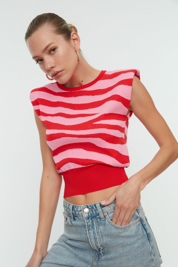 Trendyol Garnet Blossom Wadding Super Crop Detail Knitwear Blouse