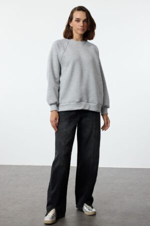 Trendyol Gray Melange Relaxed/Comfortable Fit Basic Raglan Sleeve Crew Neck Knitted Sweatshirt Trendyol Gray Melange Relaxed/Comfortable Fit Basic Raglan Sleeve Crew Neck Knitted Sweatshirt
