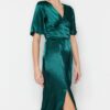 Trendyol Green Plain Fit midi szőtt szatén V-nyakú hasított szövött ruha