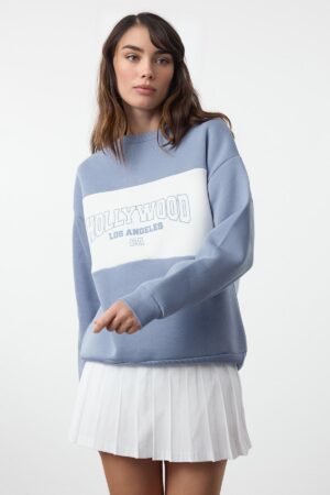Trendyol Light Blue Color Blocked Slogan Printed Oversize Fit Thick Inside Fleece Knitted Sweatshirt
