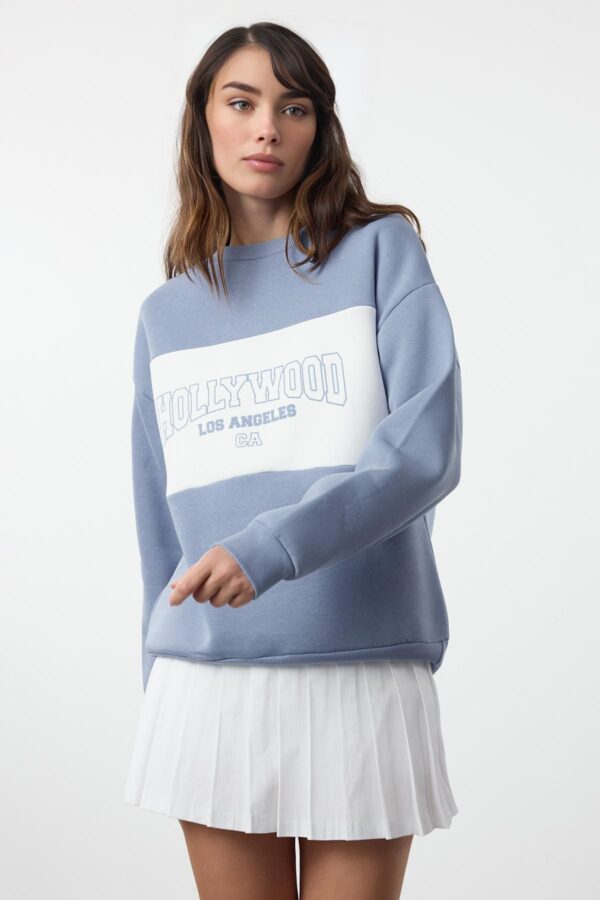 Trendyol Light Blue Color Blocked Slogan Printed Oversize Fit Thick Inside Fleece Knitted Sweatshirt
