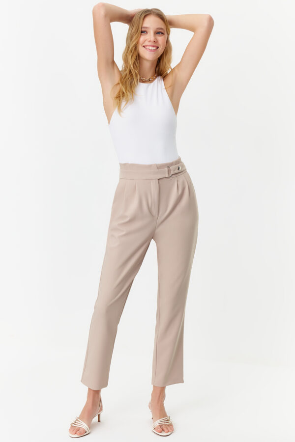 Trendyol Light Brown Carrot Pleated Snap-On Woven Trousers