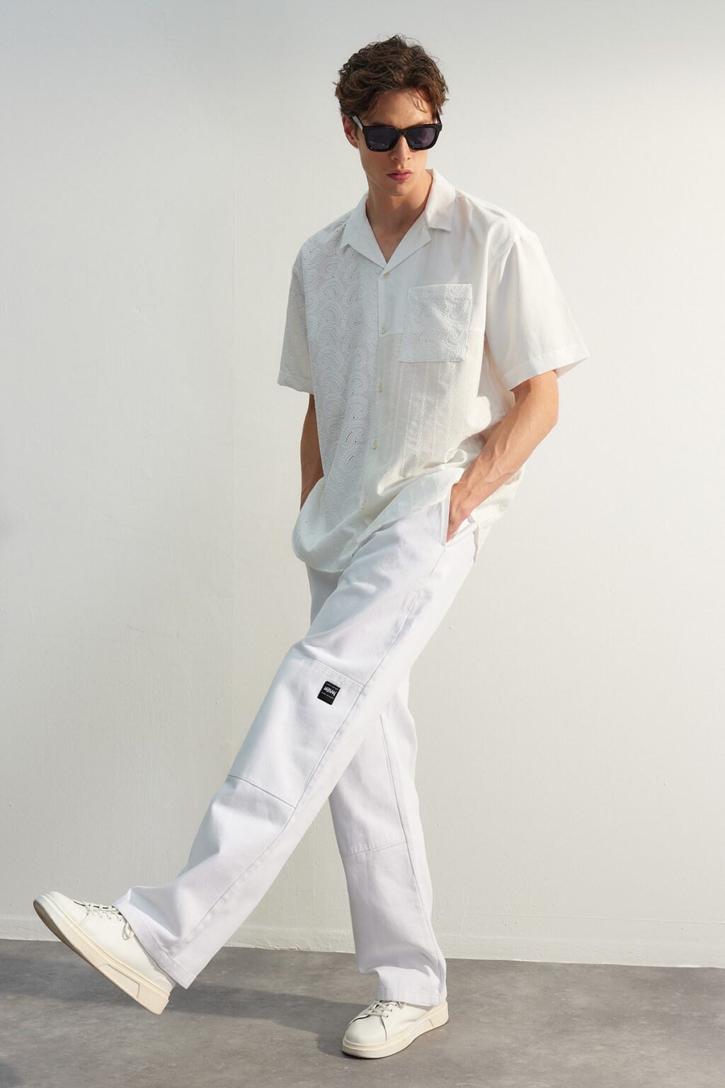 Trendyol Limited Edition White Premium Loose Fit Label Detailed Trousers