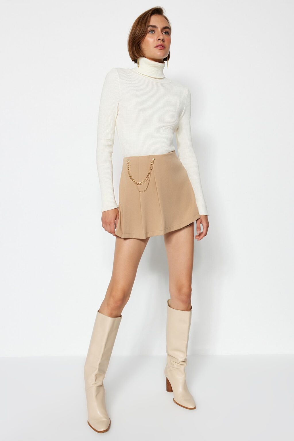 Trendyol Mink Chain and Pleat Detailed Woven Shorts Skirt