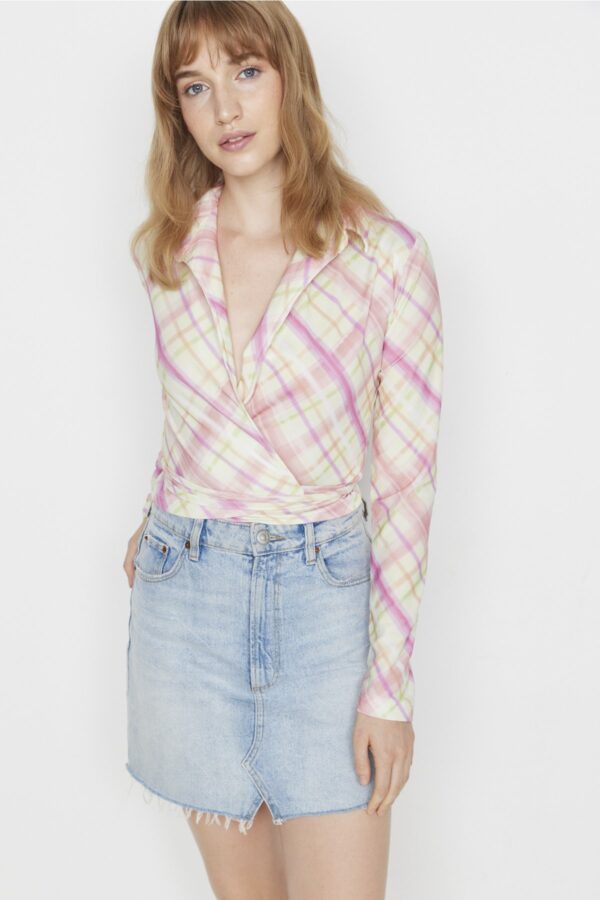 Trendyol Multi-colored Plaid/Check Crepe Knitted Blouse with Double Breasted Collar