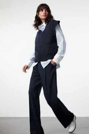 Trendyol Navy Blue Crop Soft Texture Knit Sweater Trendyol Navy Blue Crop Soft Texture Knit Sweater