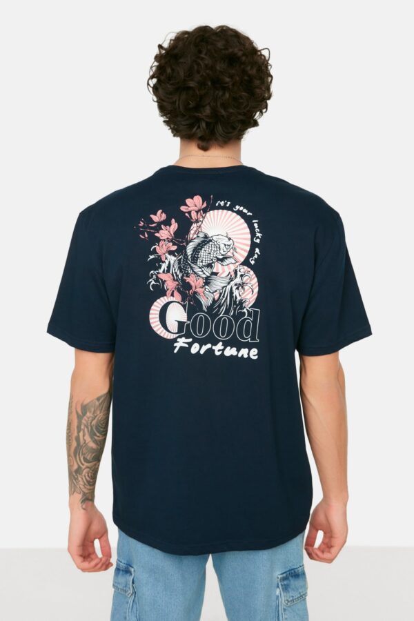 Trendyol Navy Blue Férfi Széles Vágott Crew Nyak Rövid ujjú nyomtatott póló