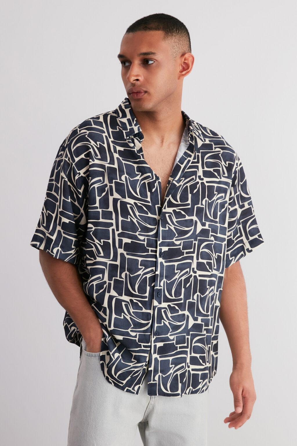 Trendyol Navy Blue More Sustainable Oversize Fit 100% Viscose Patterned Short Sleeve Casual Shirt