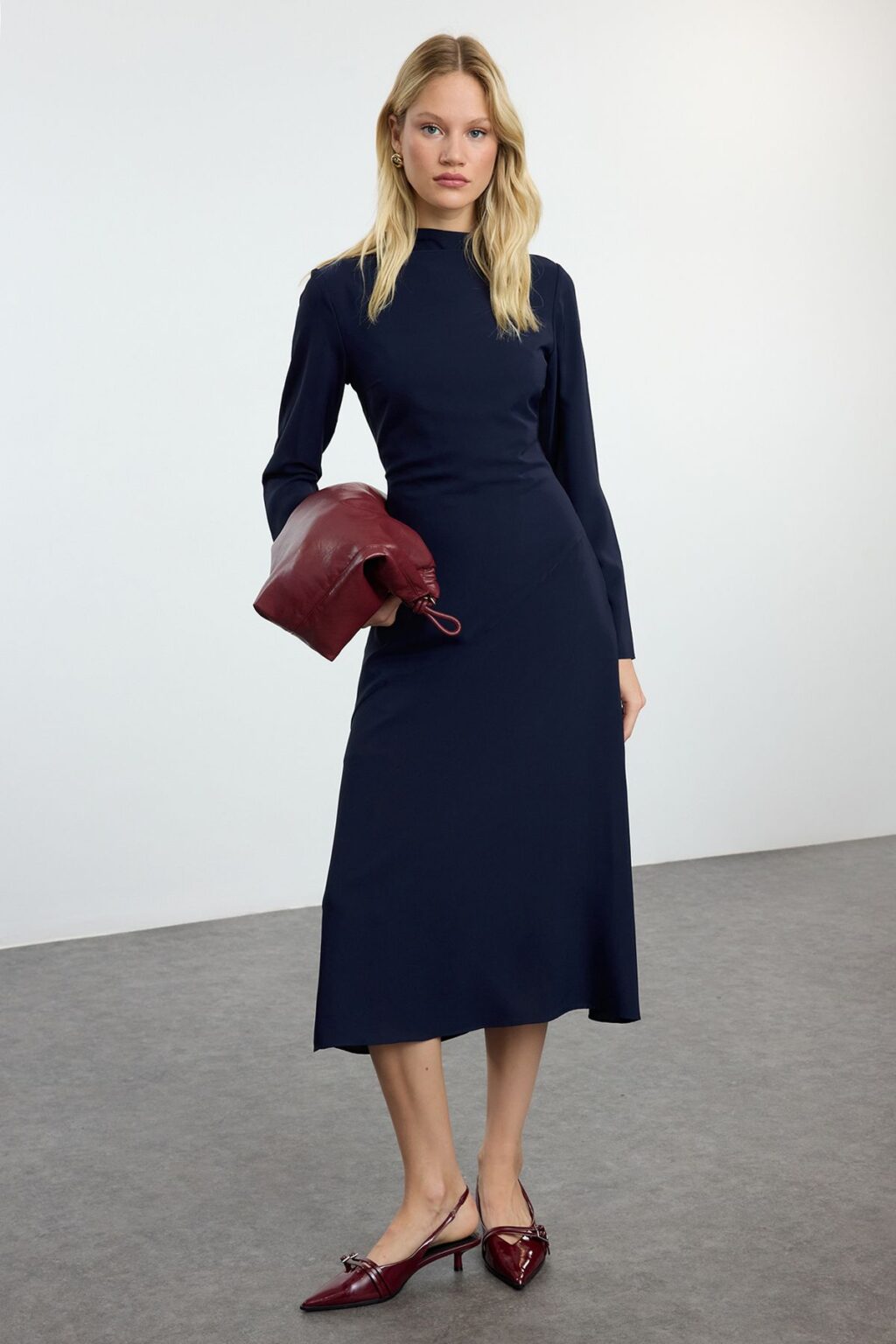 Trendyol Navy Blue Shift/Straight Cut Satin Midi Woven Dress