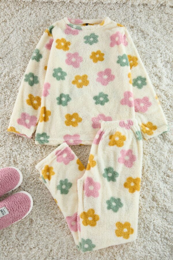 Trendyol Pink-Multicolor Floral Wellsoft Winter Knitted Pajamas Set
