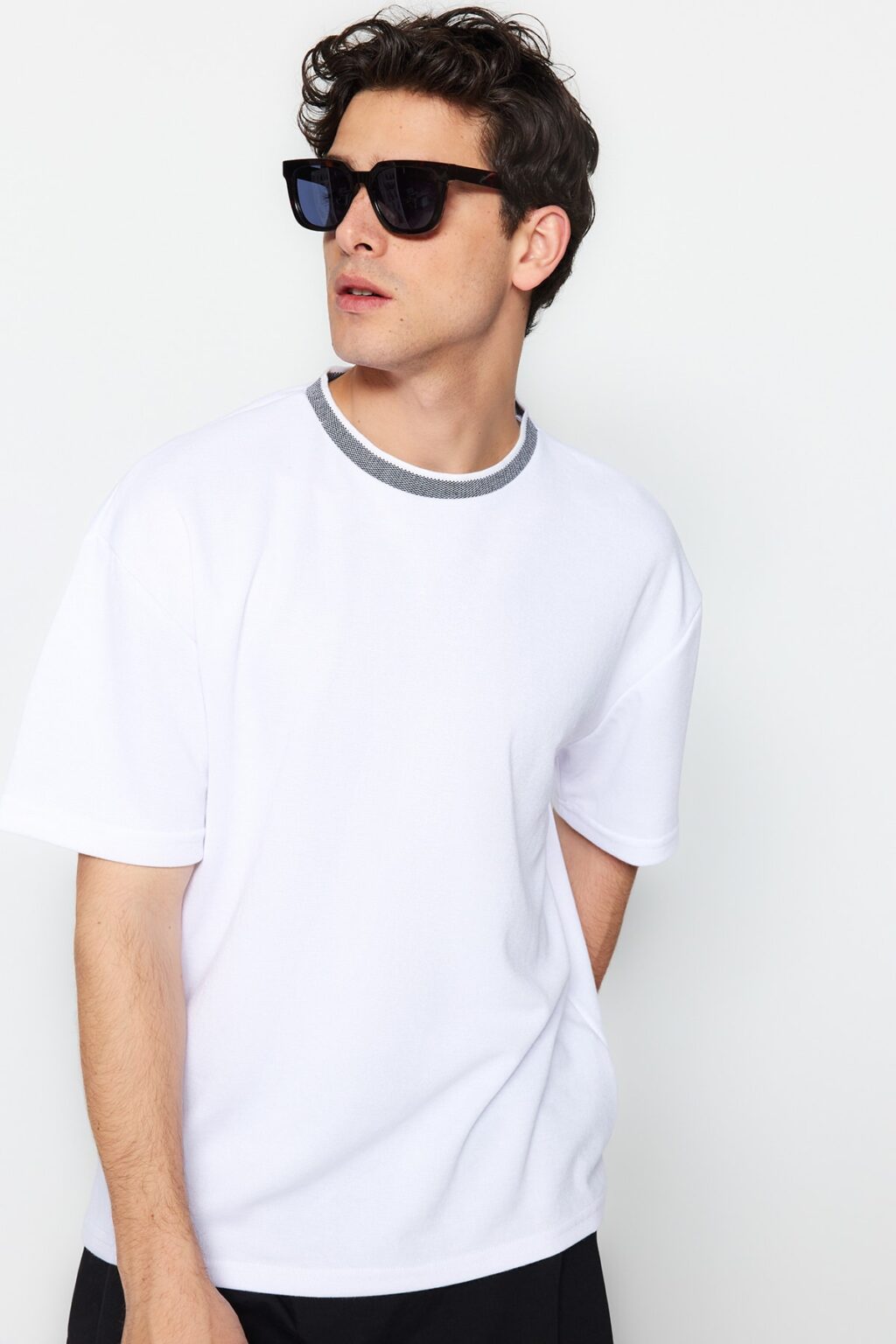 Trendyol Premium Basic White Relaxed Cut Knitted Tape Textured Pique T-Shirt