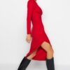 Trendyol Red Crew-neck testhezálló midi kötött ruha mély résekkel