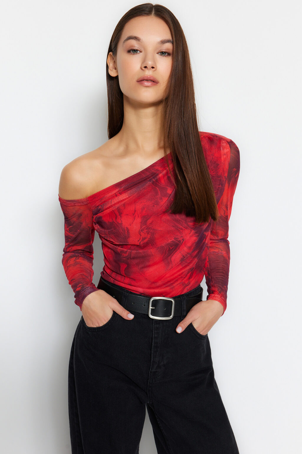 Trendyol Red Tulle Fitted/Fits the Body Lined Asymmetric Collar Knitted Blouse