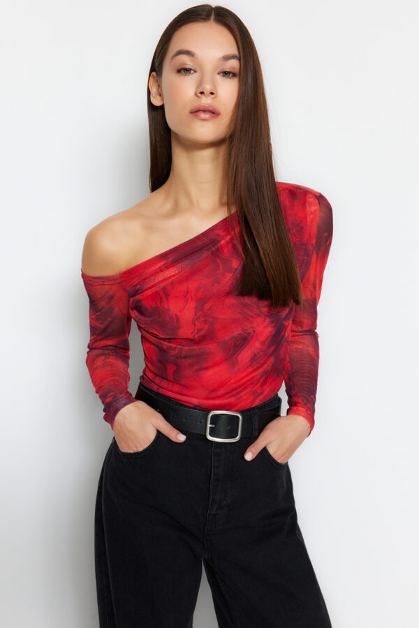 Trendyol Red Tulle Fitted/Fits the Body Lined Asymmetric Collar Knitted Blouse