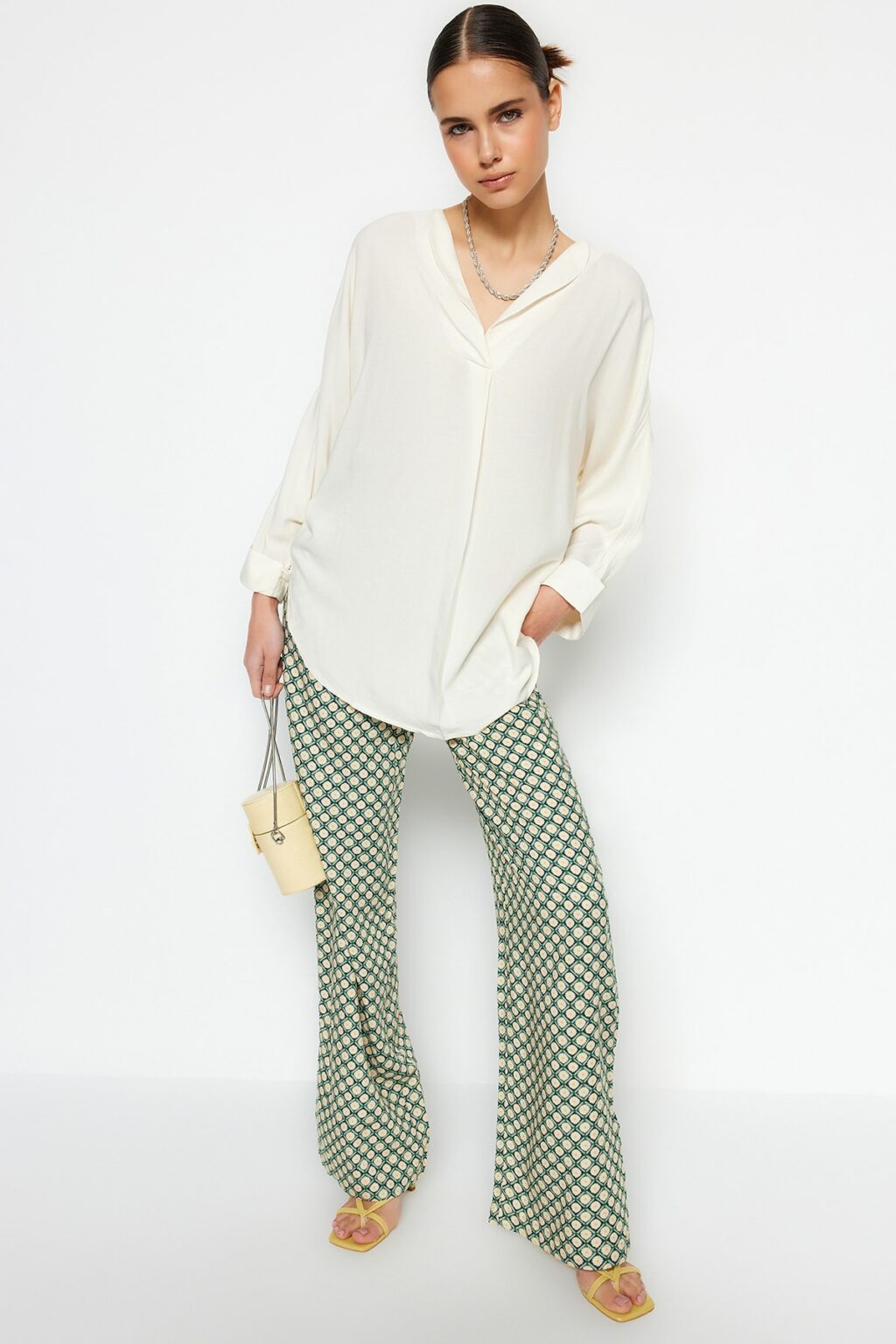 Trendyol Stone Wide Fit V-Neck Woven Blouse
