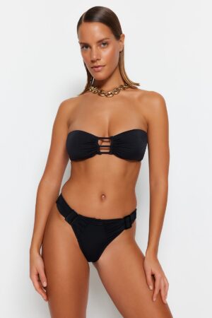 Trendyol normál lábú bikini alsó fekete kiegészítőkkel