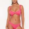 Trendyol rózsaszín textúrájú normál lábú bikini alsók