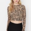 Trendyol többszínű mintás fitted/located crew neck crop stretch kötött blúz