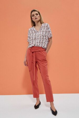 Trousers with ties