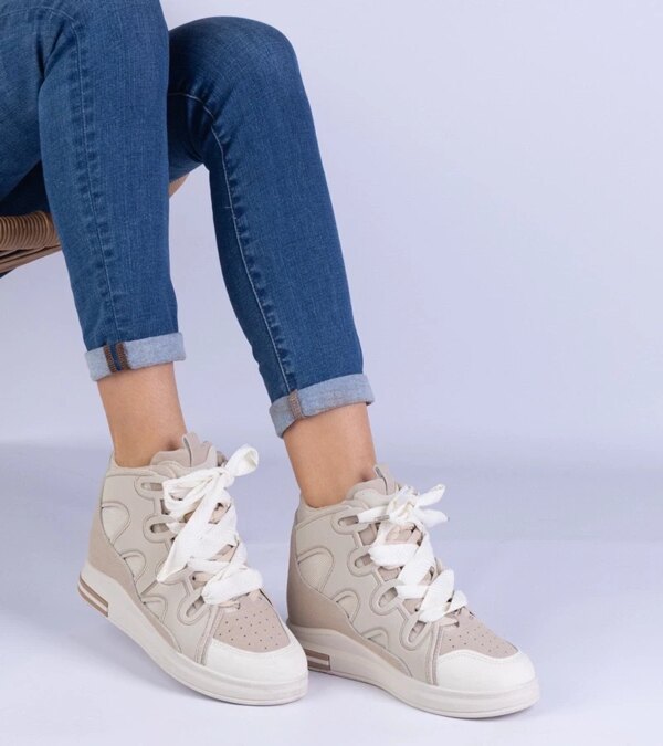 UR/CEO Beige women's sneakers with thick laces Gralina