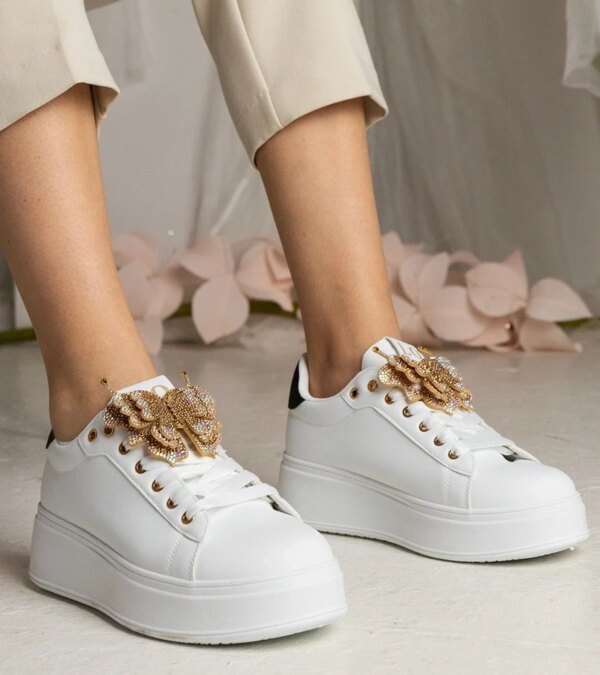 UR/CEO Black and white sneakers adorned with a butterfly with rhinestones Kariba