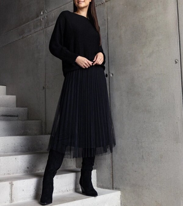 UR/CEO Black knit set with tulle dress and cardigan Sorenla
