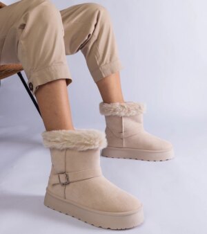 UR/CEO Black snowboots Arana