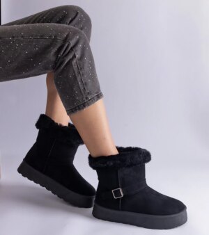 UR/CEO Black snowboots Arana