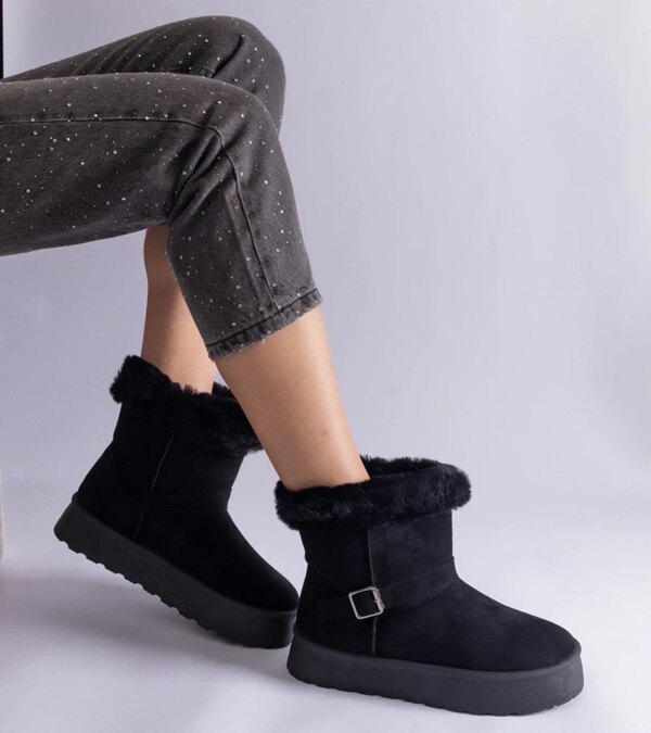 UR/CEO Black snowboots Arana