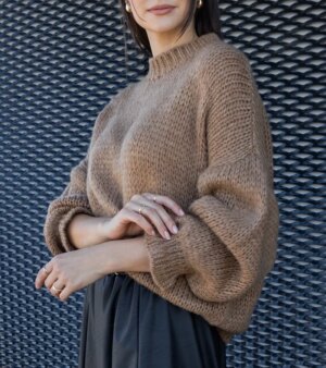 UR/CEO Bronze asymmetrical sweater Castia UR/CEO Bronze asymmetrical sweater Castia