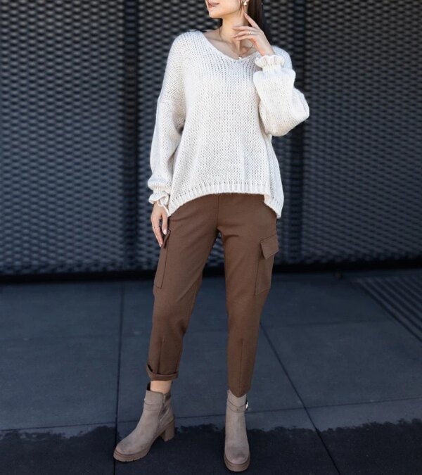 UR/CEO Brown cargo pants with patch pockets Nuala