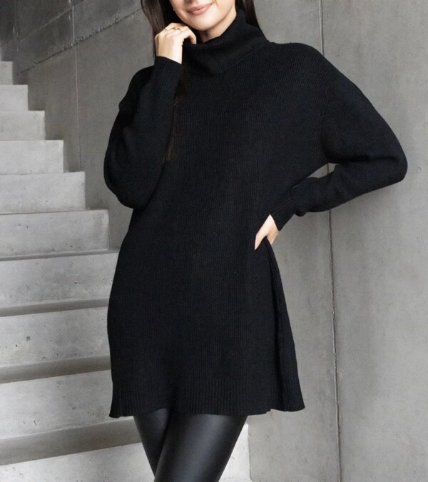 UR/CEO Long black soft turtleneck sweater Kali
