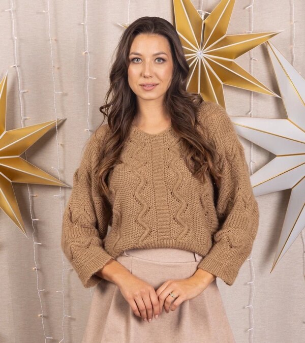 UR/CEO Soft brown long sleeve sweater Rianne