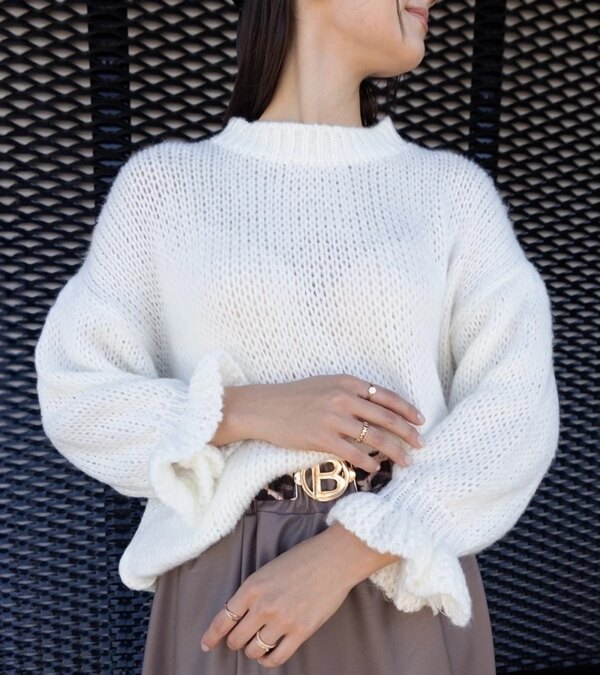 UR/CEO White asymmetrical sweater Castia