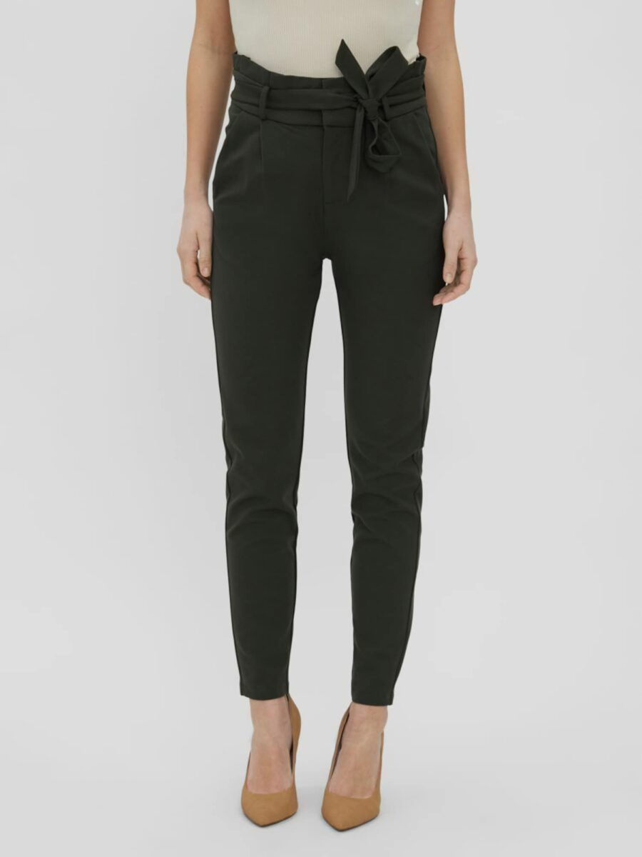VERO MODA Élére vasalt nadrágok 'Eva'  sötétzöld-hu