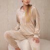 Velour set kangaroo sweatshirt + trousers beige