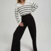 Wide-legged trousers