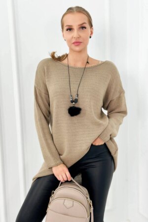 Włoski Sweater with necklace dark beige