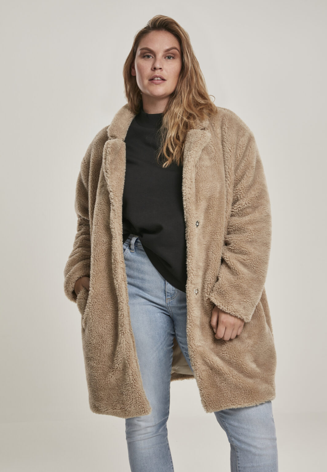 Women's Oversized Sherpa Coat Sand