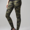 Women's camouflage leggings made of wood