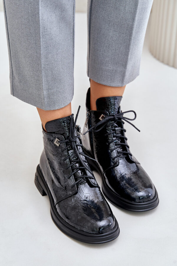 Women's leather patent leather ankle boots insulated with D&A zip black-gray